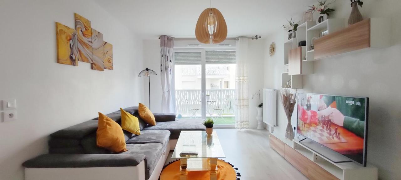Chic Apart With Parking Near Paris Apartamento Épinay-sur-Seine Exterior foto
